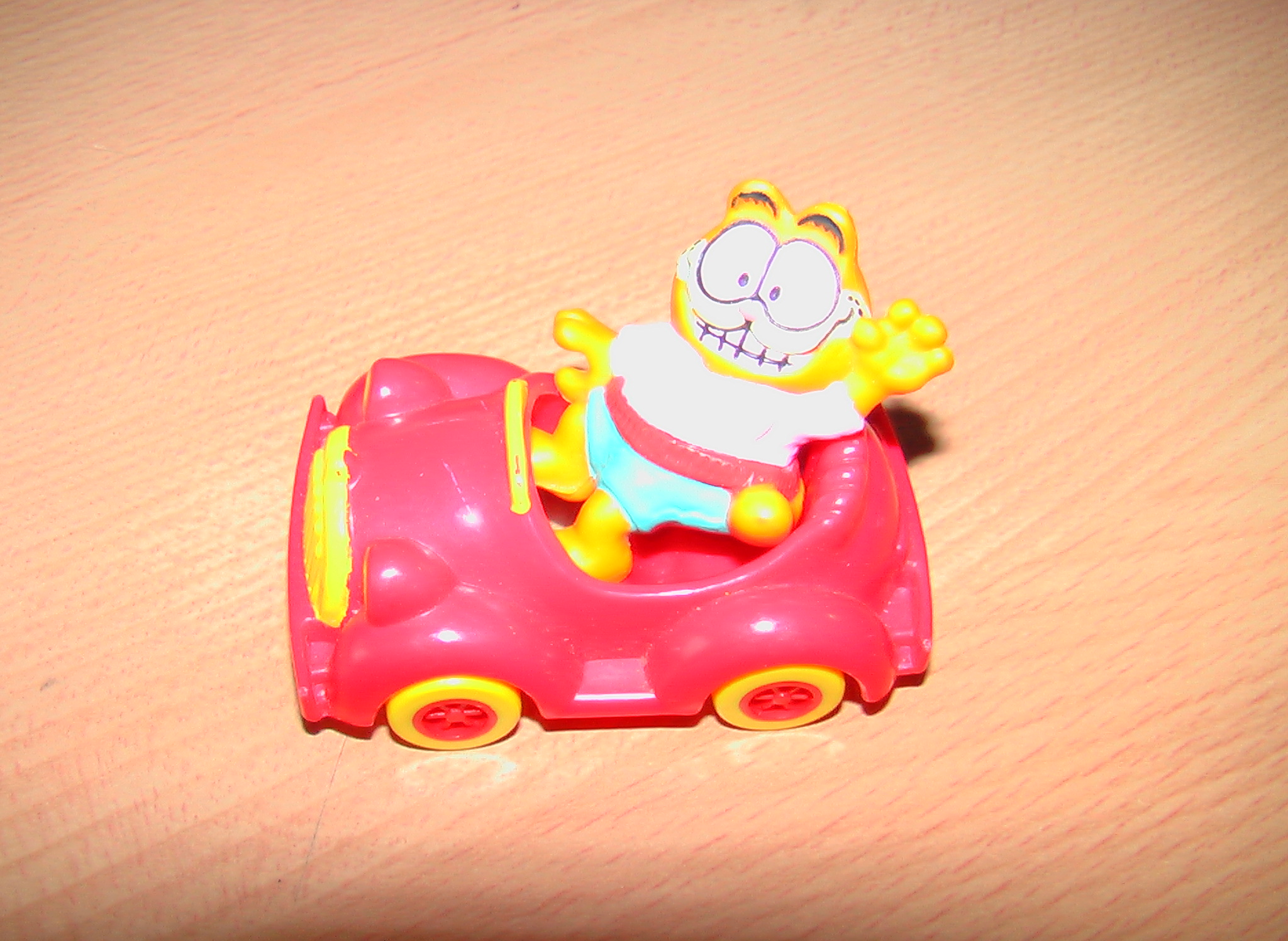 Garfield mit Auto